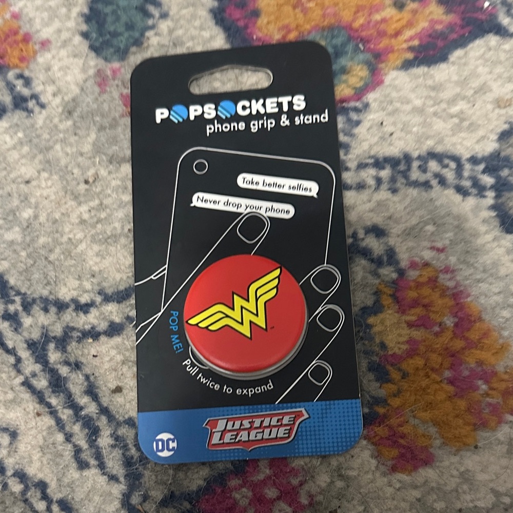 Wonder Woman PopSocket Phone Grip NWT